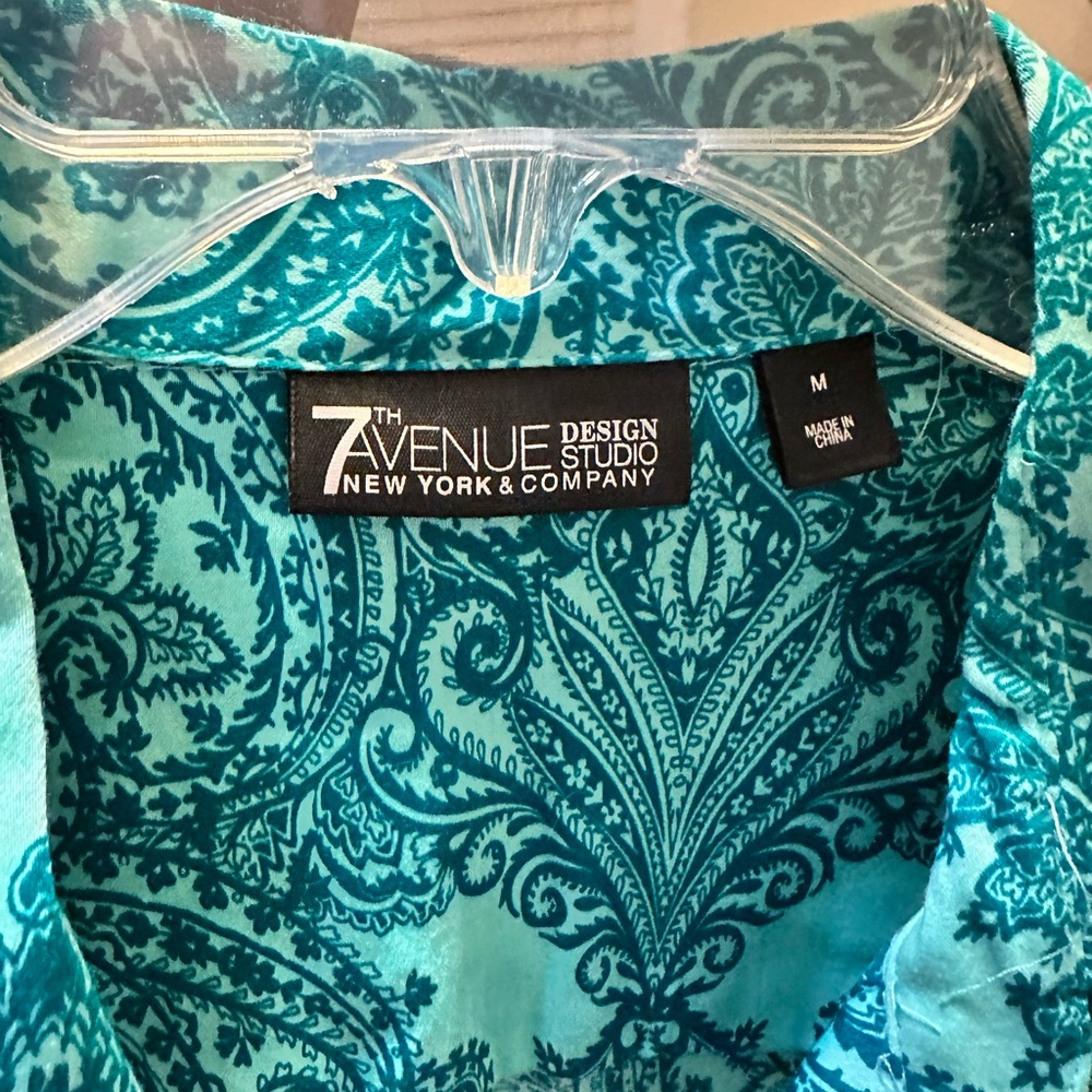 Button down shirt - Picture 2 of 4